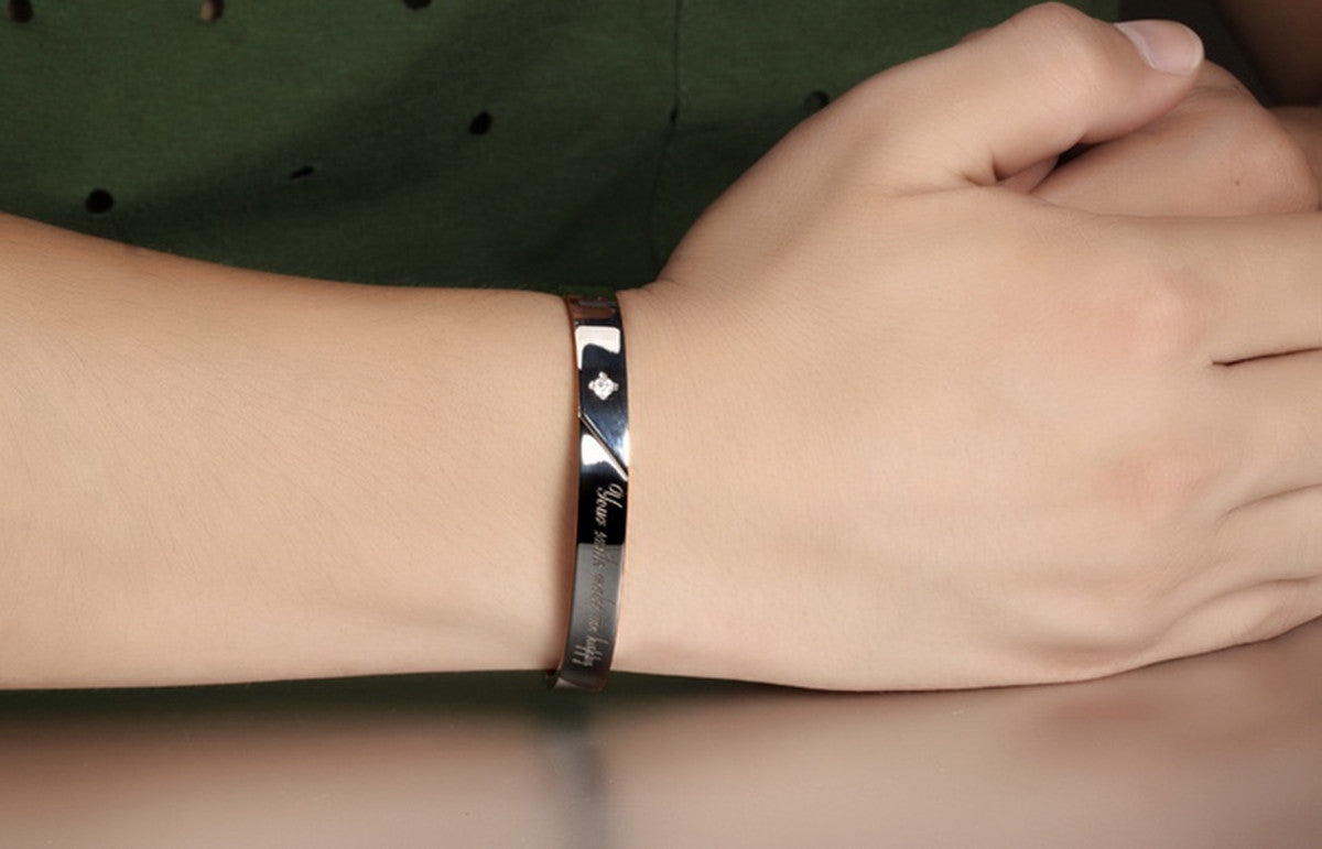 Boniskiss Valentine Romantic Gifts Your Smile Make Me Happy His or Hers Couple Stainless Steel Bangle Bracelet