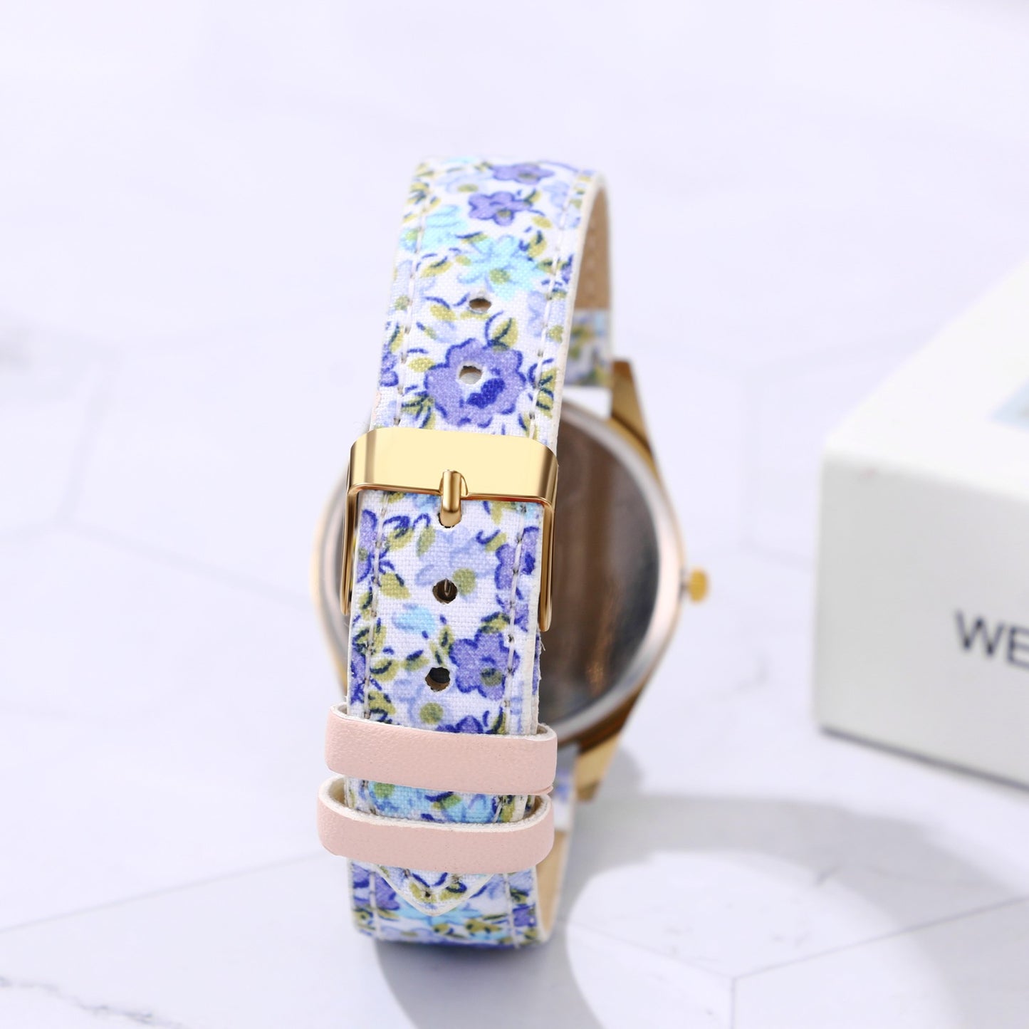 Boniskiss Slim Boho Flower Painting Wrist Watch - Floral Dial PU Band Analog Quartz Wrist Watch