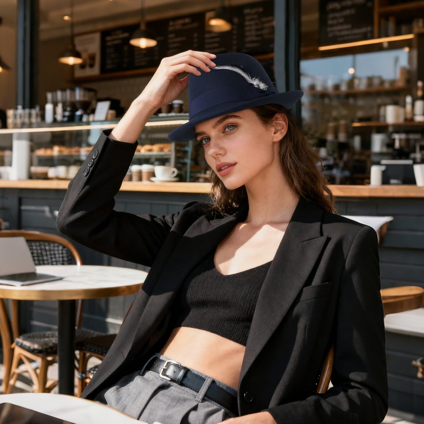 Chapeau Fedora Panama classique à bords courts avec plume - Boniskiss