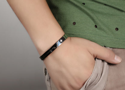 Boniskiss Valentine Romantic Gifts Your Smile Make Me Happy His or Hers Couple Stainless Steel Bangle Bracelet