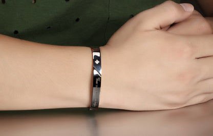 Boniskiss Valentine Romantic Gifts Your Smile Make Me Happy His or Hers Couple Stainless Steel Bangle Bracelet