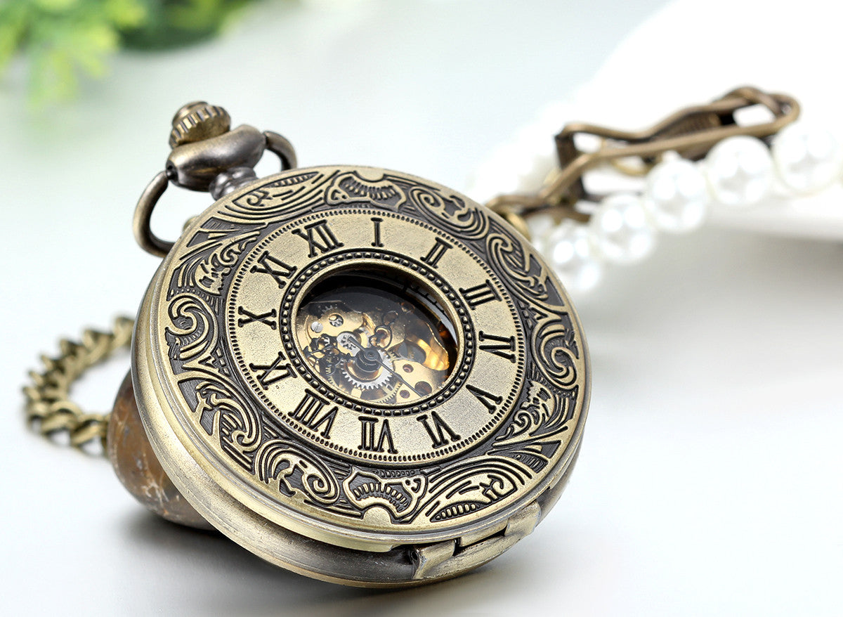 Boniskiss Antique Bronze Hollow Case Retro Roman Numerals Dial Mechanical Pocket Watch Necklace Pendant