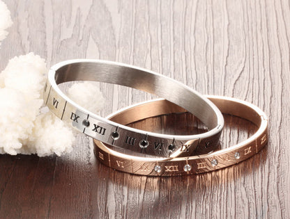 Pulseras Boniskiss de acero inoxidable para hombre y mujer, con números romanos clásicos.